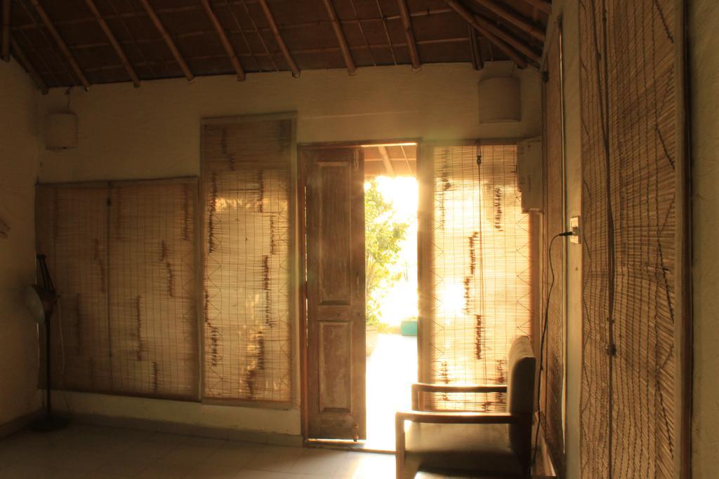 The Lazy Patio Homestay New Delhi Exteriör bild
