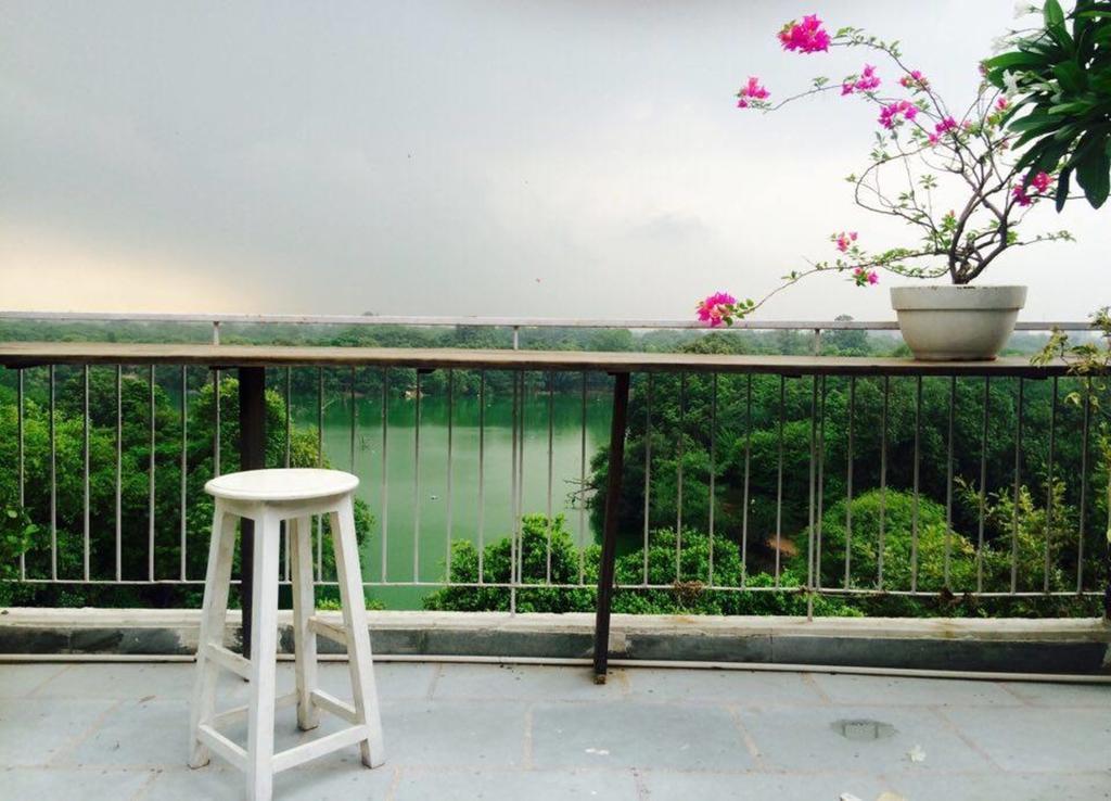 The Lazy Patio Homestay New Delhi Exteriör bild