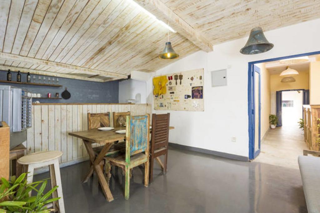 The Lazy Patio Homestay New Delhi Exteriör bild