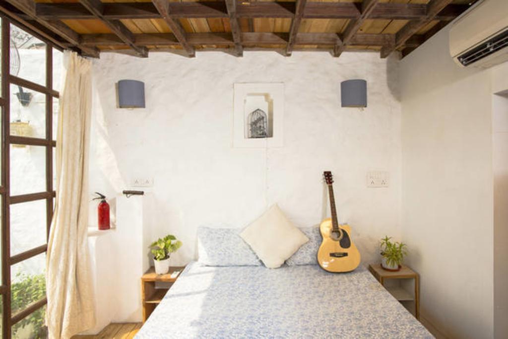 The Lazy Patio Homestay New Delhi Exteriör bild